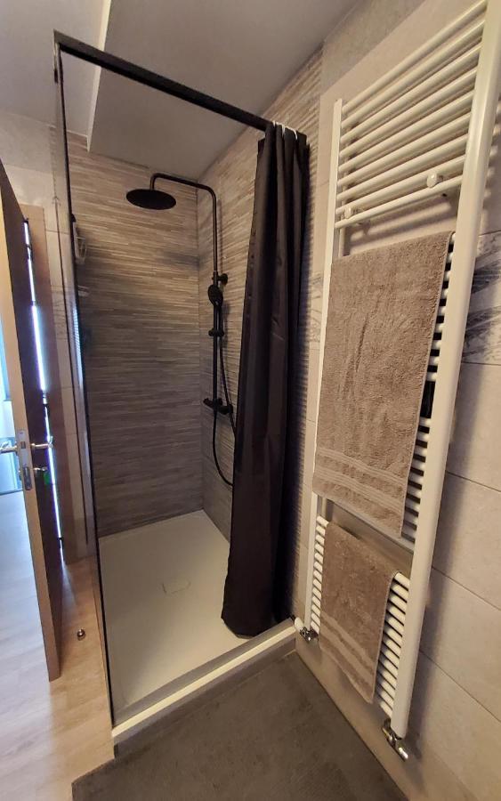 Chambre Deluxe Au 2Eme Etage, Chambre Double Au 4Eme Etage Not A Hotel Brussels Ngoại thất bức ảnh