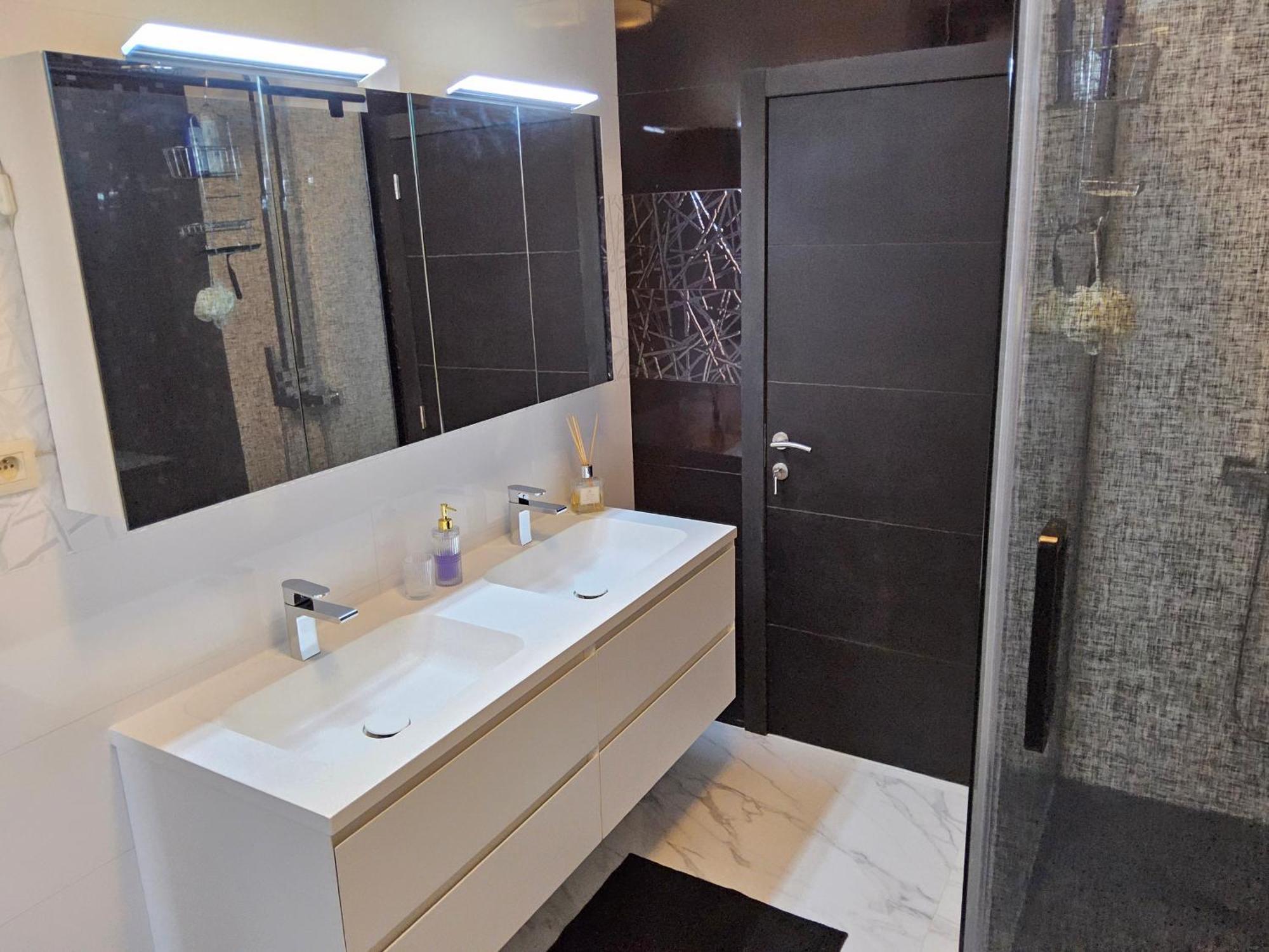 Chambre Deluxe Au 2Eme Etage, Chambre Double Au 4Eme Etage Not A Hotel Brussels Ngoại thất bức ảnh