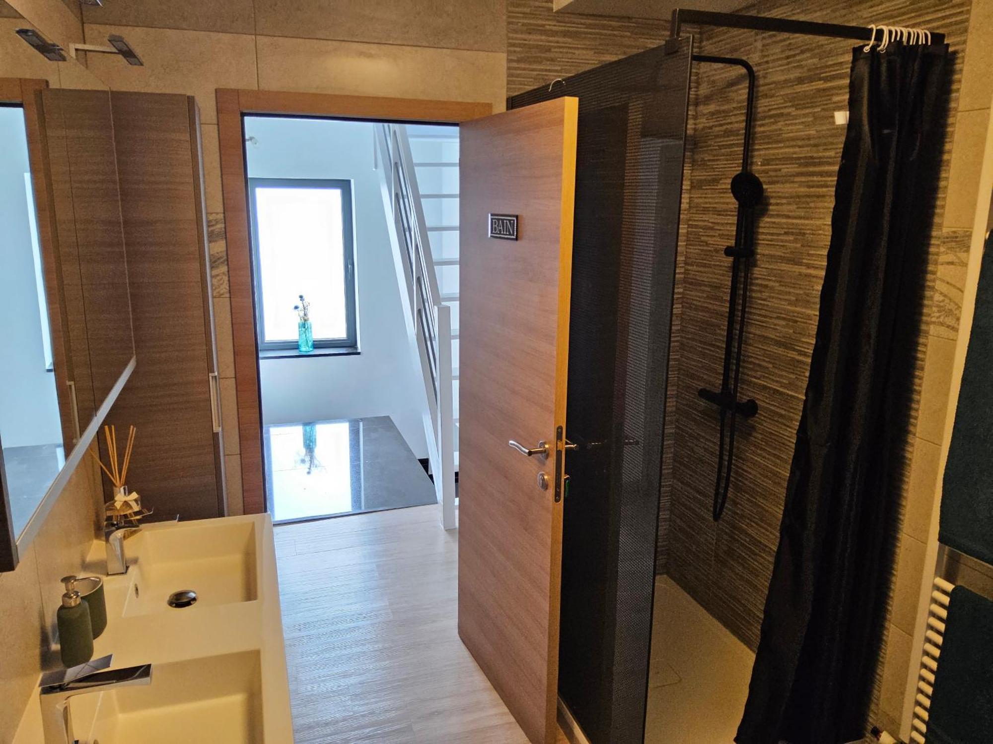 Chambre Deluxe Au 2Eme Etage, Chambre Double Au 4Eme Etage Not A Hotel Brussels Ngoại thất bức ảnh