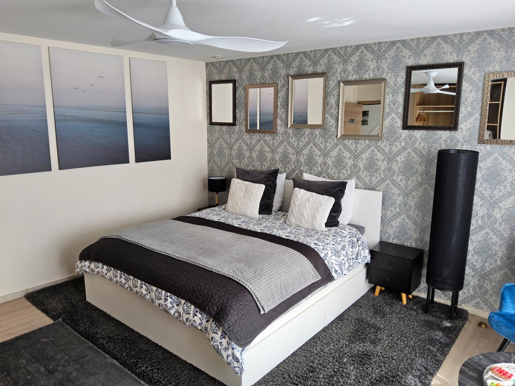 Chambre Deluxe Au 2Eme Etage, Chambre Double Au 4Eme Etage Not A Hotel Brussels Ngoại thất bức ảnh